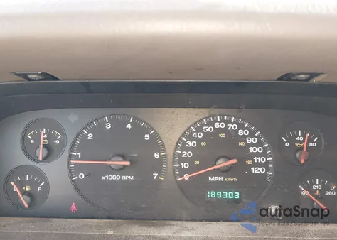 2000 Jeep Grand Cherokee Laredo из США, поврежденный, VIN 1J4G248N1YC172591